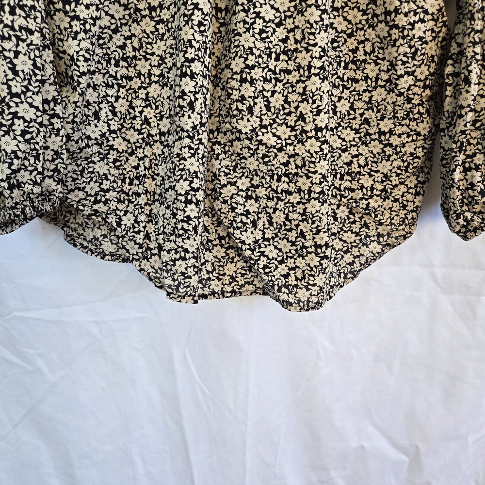 Free Assembly Women's True Black Ditsy Black Tan Floral Button-Front Shirt Large - Picture 6 of 10